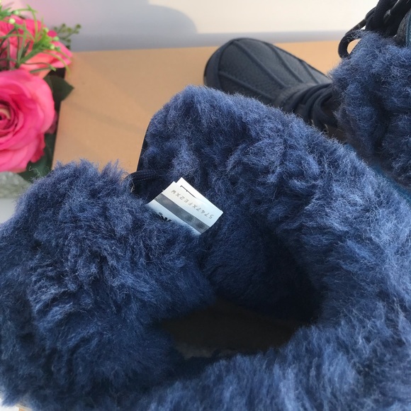 UGG Adirondack III Velvet Croc Boots - Picture 11 of 11